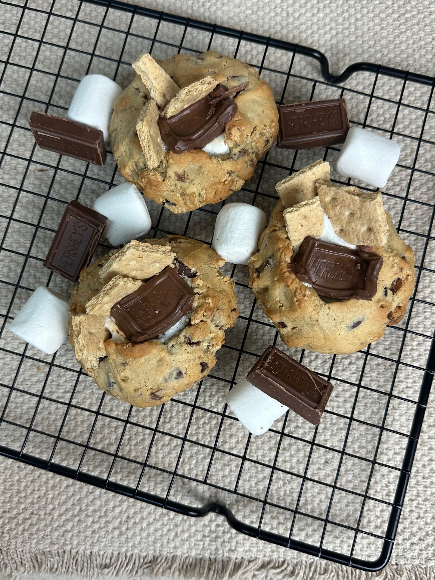 JUMBO S' MORES COOKIES